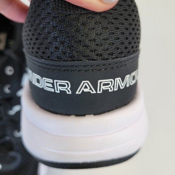 Under Armour Dash Rn 2 Black Mesh Upper Lace Up Athletic Shoes Size 6.5 NWOT - Picture 8 of 9